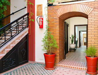 Riad DOUIRTNA