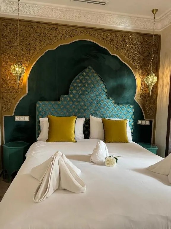 RIAD M'BARKA