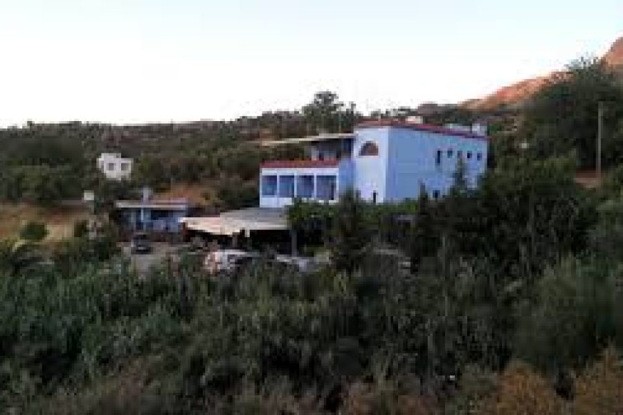 Touraghine Hotel & Cafe