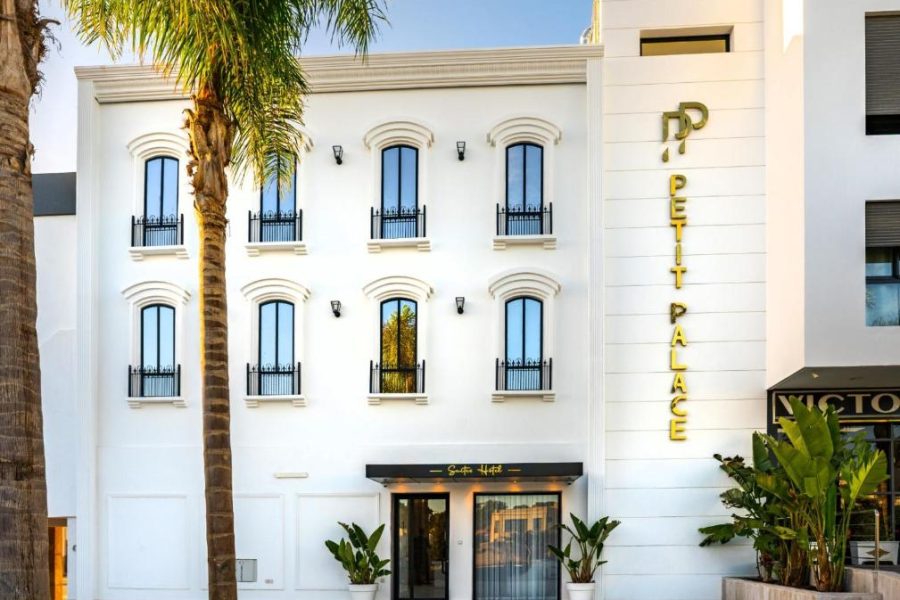 Petit Palace Suites Hotel